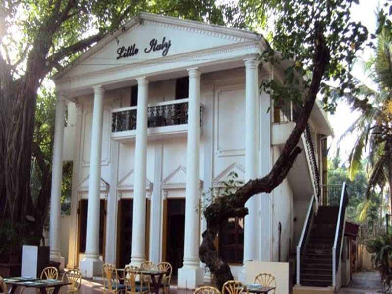 Отель Little Italy Калангут Экстерьер фото